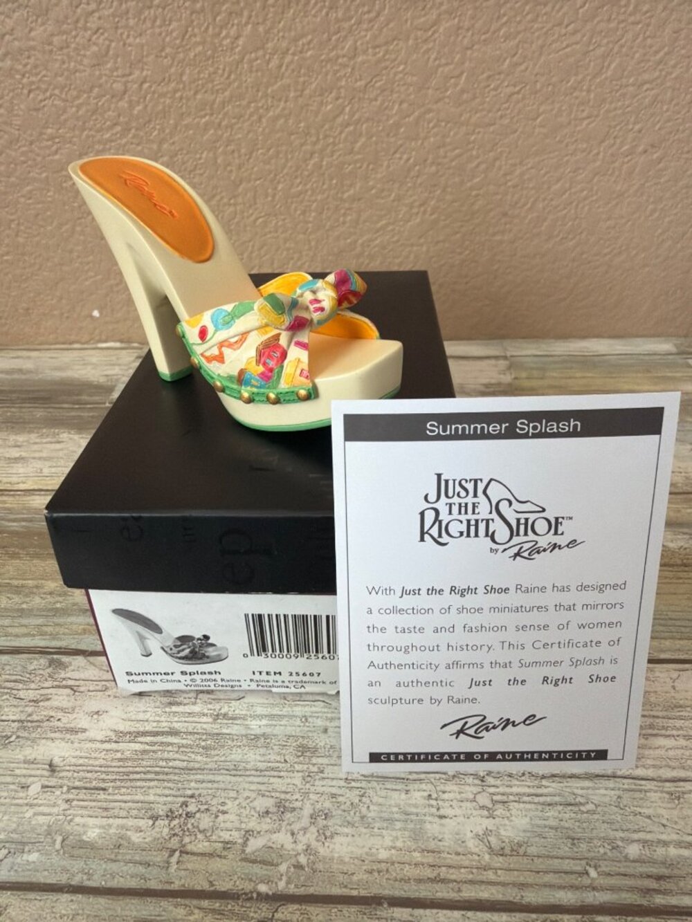 2006 Just The Right Shoe Raine "Summer Splash" Miniature Shoe #25607 NEW - Picture 3 of 11